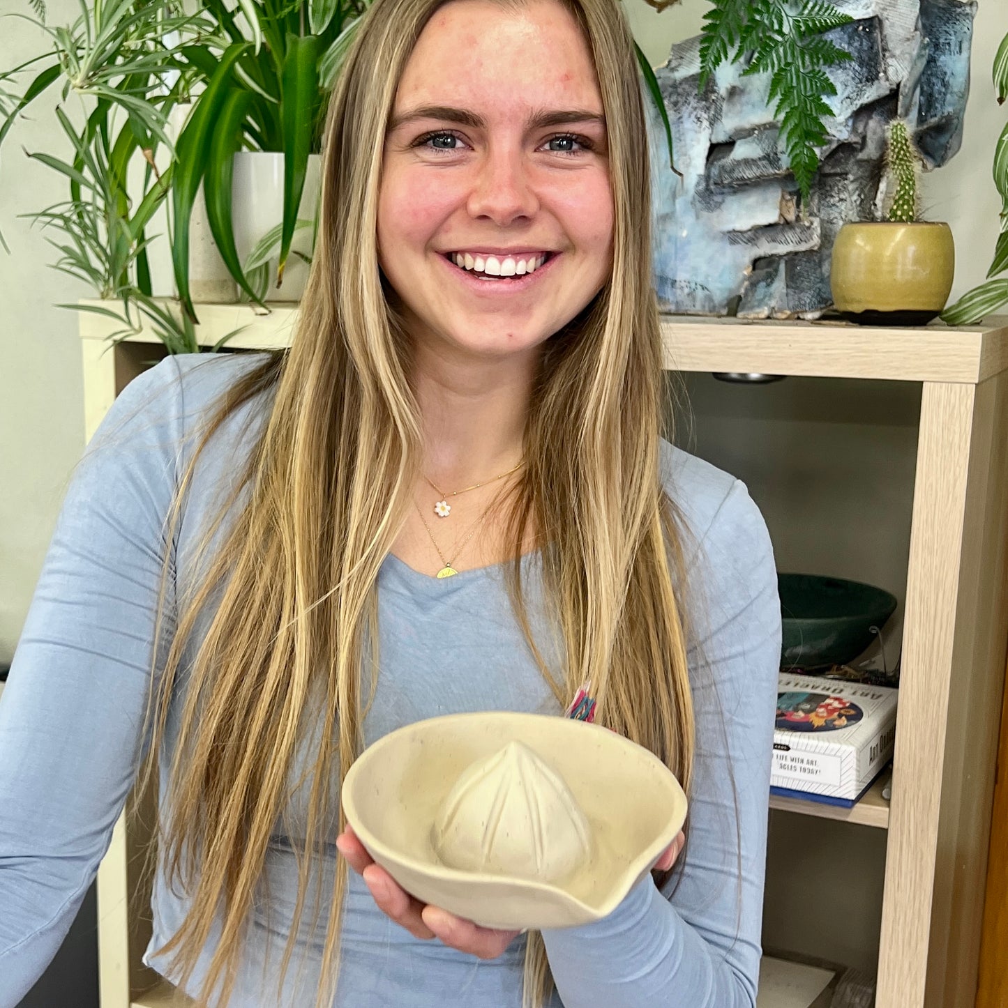 Make a ceramic lemon squeezer