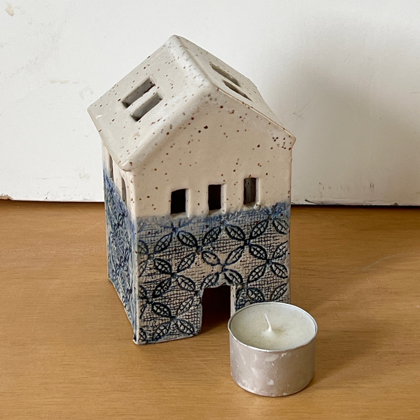 T2/26 Tues Pottery Eve Class - slab building